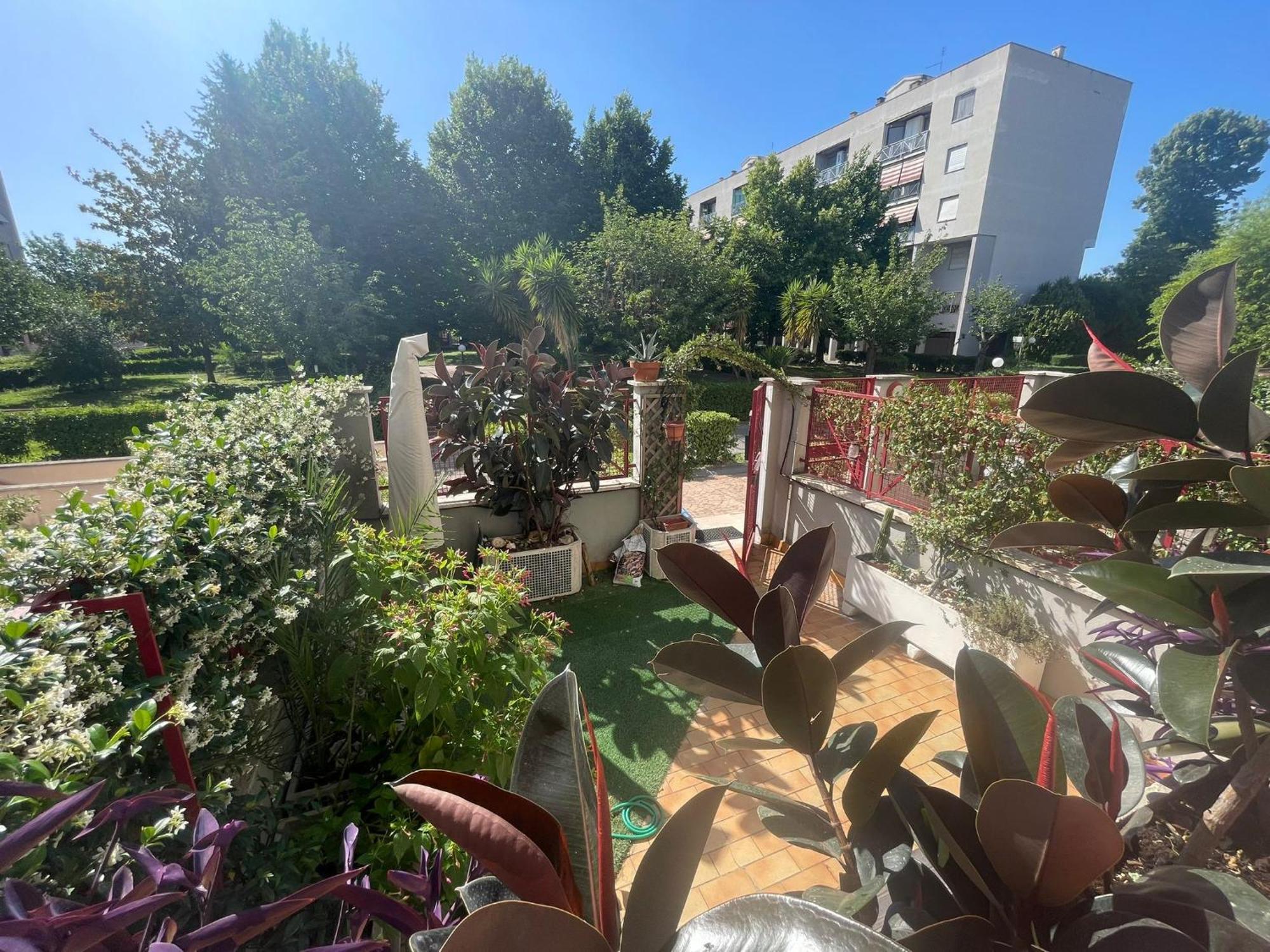 Intero Appartamento Con Giardino E Parcheggio Roma Eksteriør bilde